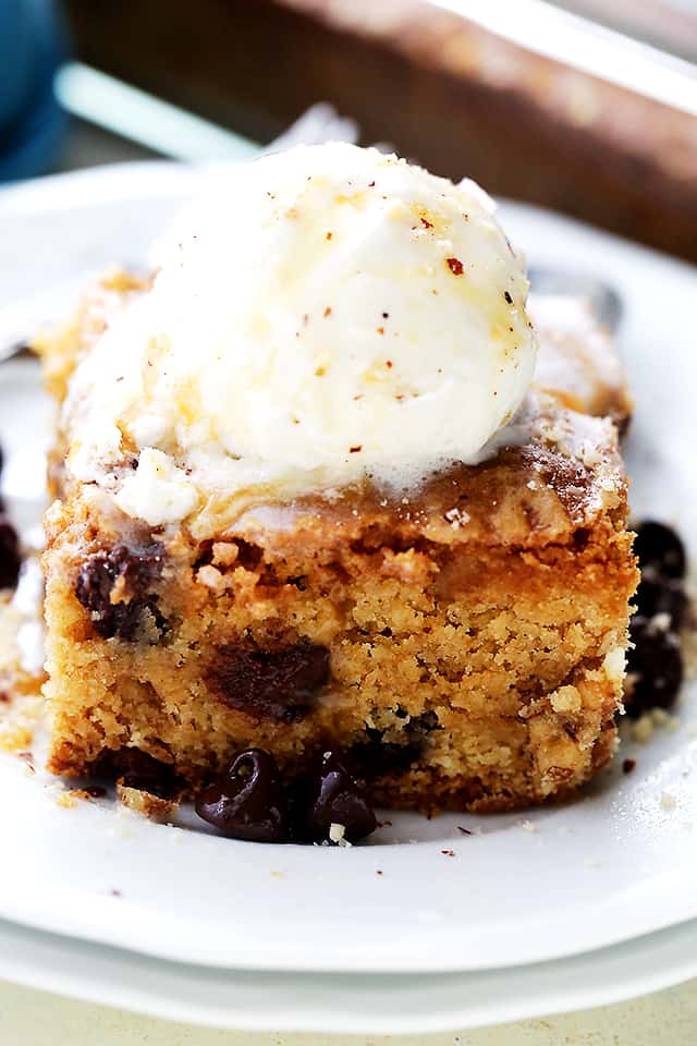 Chocolate Chip Cookie Bars (Chango Bars) - Irresistible, chewy, classic cookie bars loaded with chocolate chips and deliciousness! It's a recipe everyone will be asking for! 