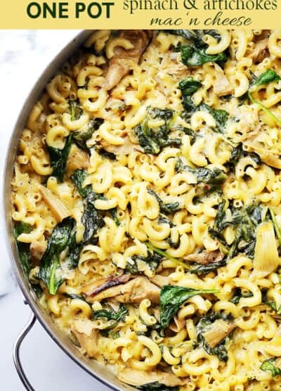 One Pot Spinach & Artichokes Macaroni and Cheese - Stove top one-pot Mac ‘n Cheese packed with spinach and artichokes, and a creamy cheese sauce. Dinner will be ready in under 30 minutes!
