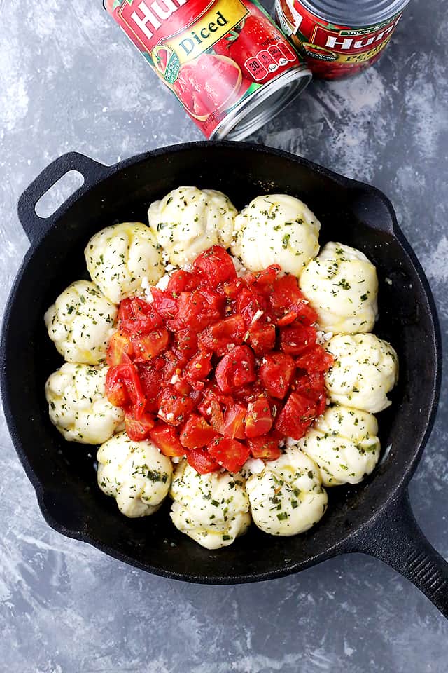 Warm Feta Cheese Bread Ring Dip - Soft and buttery pull apart rolls baked around a warm feta cheese dip!