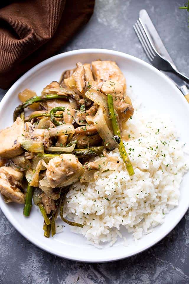 Chicken Stir Fry with Asparagus and Mushrooms - Very simple, 30-minute, delicious stir fry with chicken, asparagus and shiitake mushrooms! AND a one-pot meal to minimize the mess!