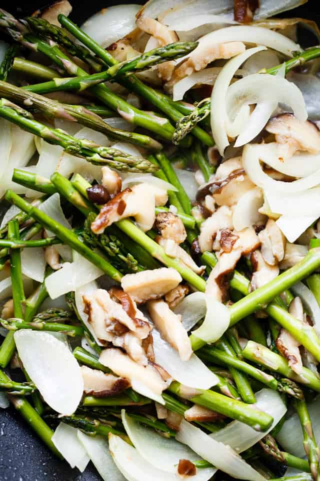 Chicken Stir Fry with Asparagus and Mushrooms - Very simple, 30-minute, delicious stir fry with chicken, asparagus and shiitake mushrooms! AND a one-pot meal to minimize the mess!
