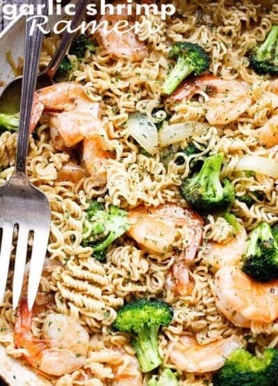 Garlic Shrimp Ramen - Turn those instant ramen noodles into a delicious 30-minute dinner by adding flavorful garlic shrimp and broccoli to the mix!