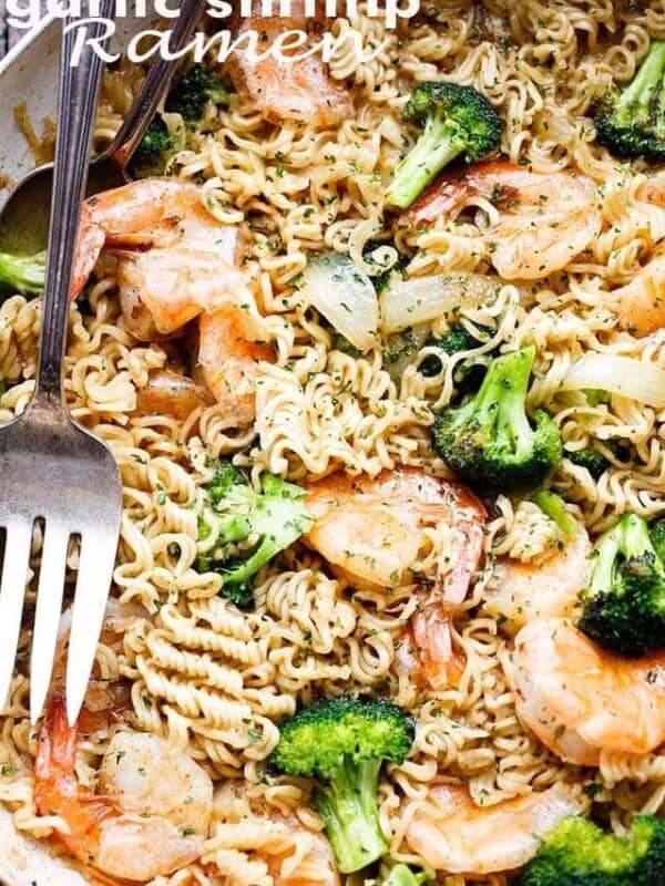 Garlic Shrimp Ramen - Turn those instant ramen noodles into a delicious 30-minute dinner by adding flavorful garlic shrimp and broccoli to the mix!