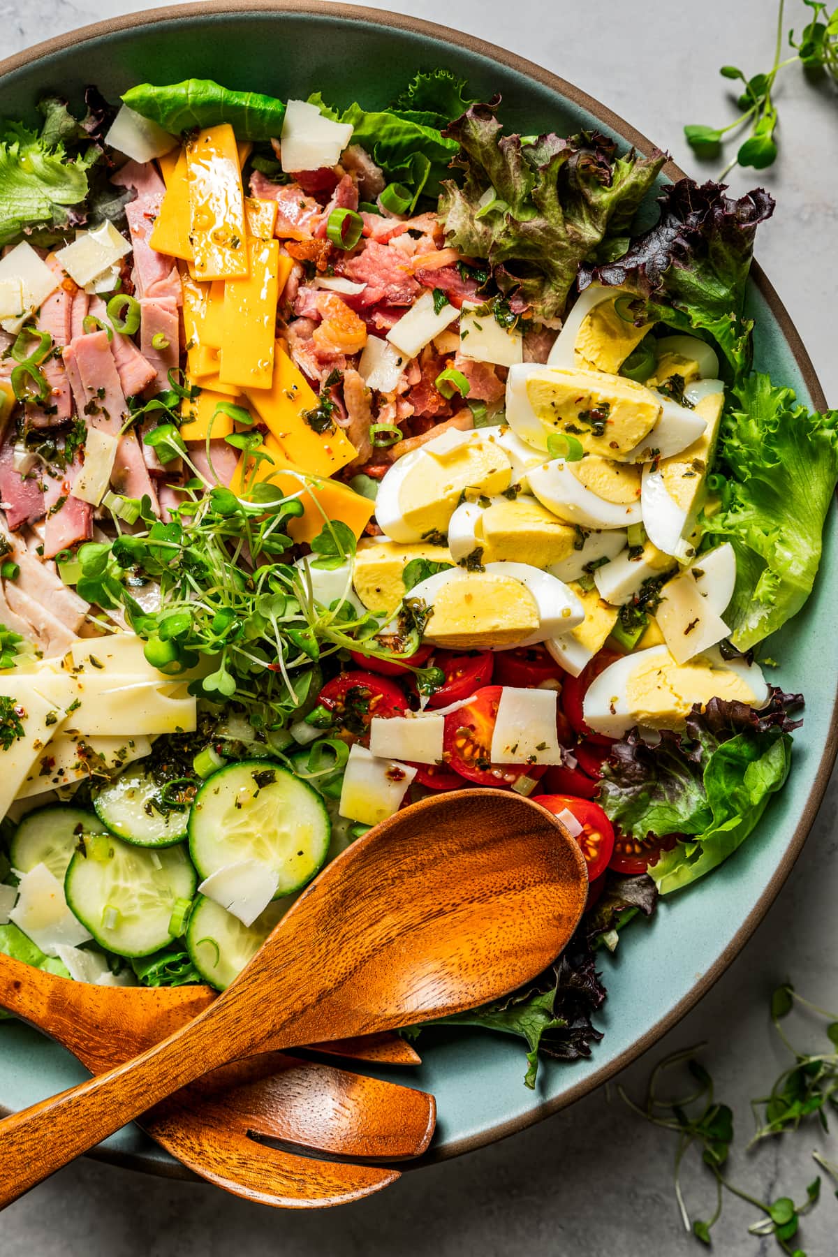 Why Everyone Needs A Salad Cutter Bowl