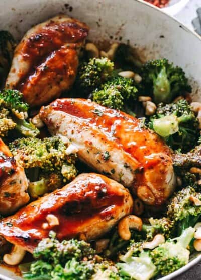 Skillet Catalina Chicken with Broccoli - Delicious, easy and healthy 30-minute skillet chicken with broccoli, smothered in our homemade, sweet and tangy Catalina Dressing.