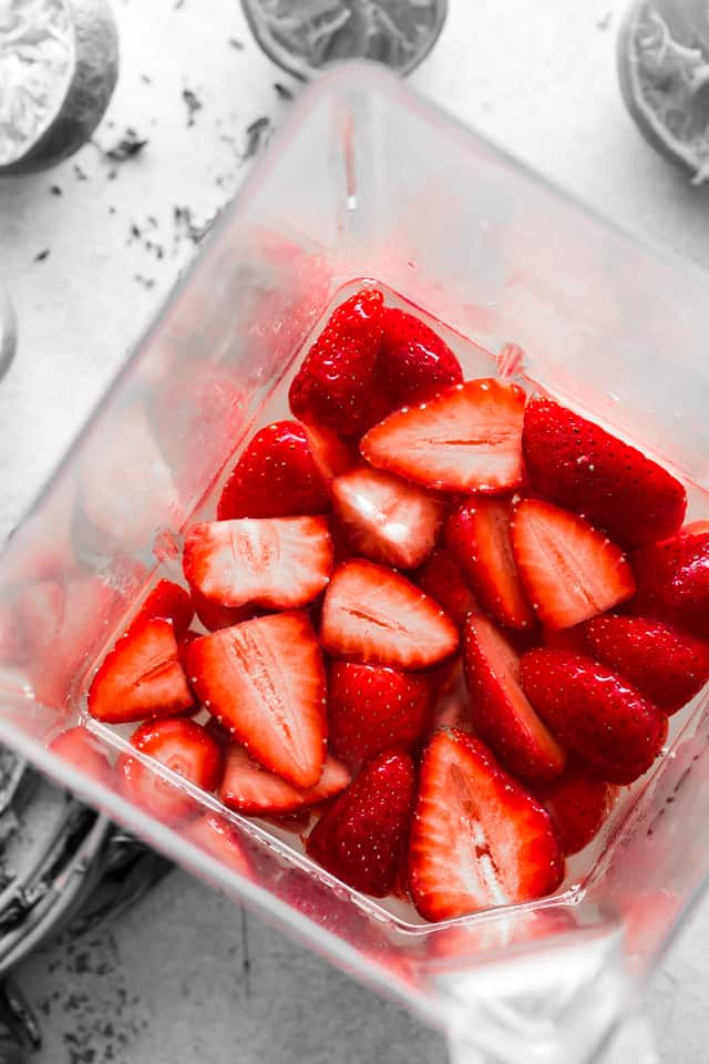 strawbeerita, margarita, blended strawberries