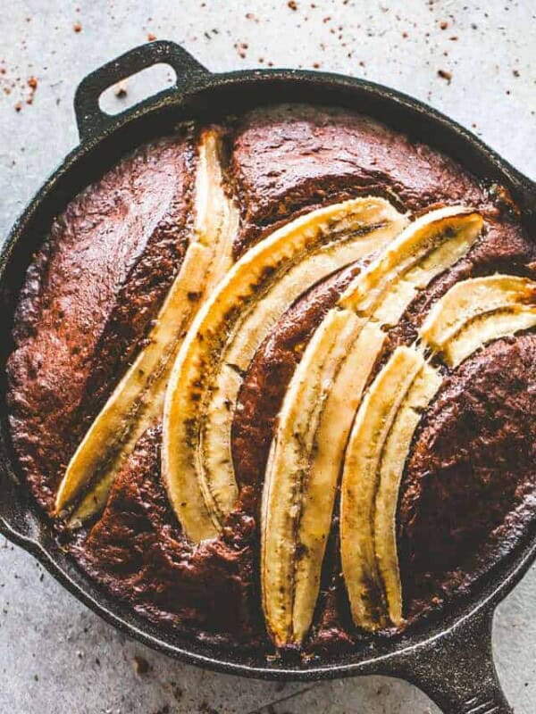 Skillet Chocolate Banana Bread - This wonderfully moist, tender, and delicious chocolate banana bread is baked in a skillet and it tastes just like chocolate cake!