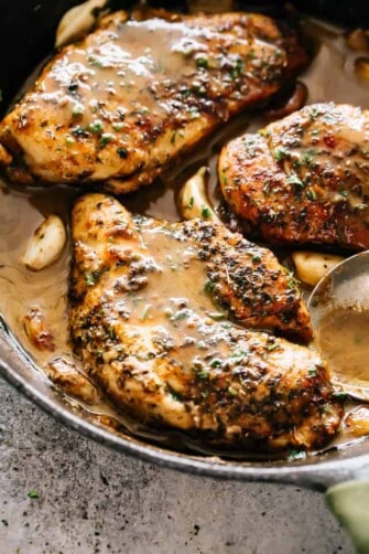 Creamy Garlic Sauce Chicken Recipe | Easy Chicken Breasts Dinner Idea