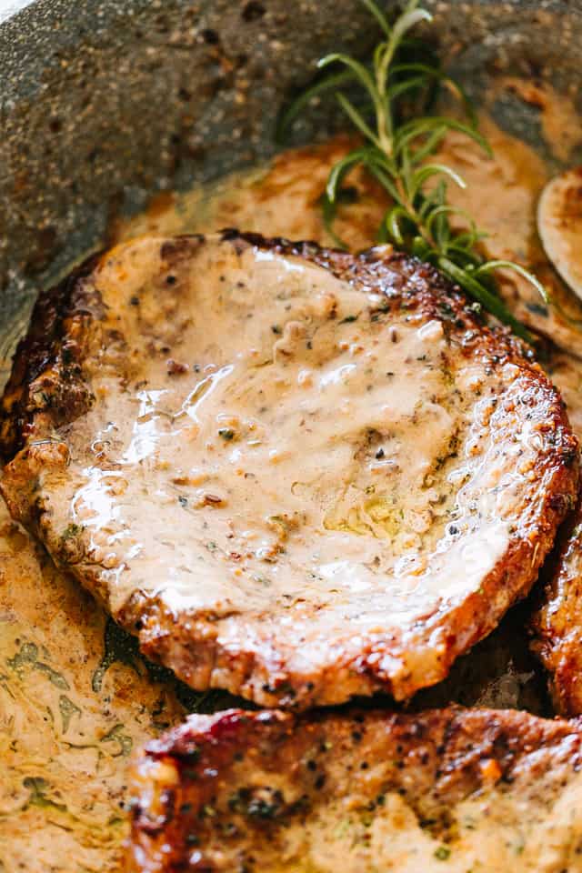 This easy round steak recipe makes juicy, pan-seared steak smothered in creamy cognac sauce. It's a one-pan dinner that's ready in 20 minutes! Pan-seared round steak smothered with Cognac cream sauce in a skillet.