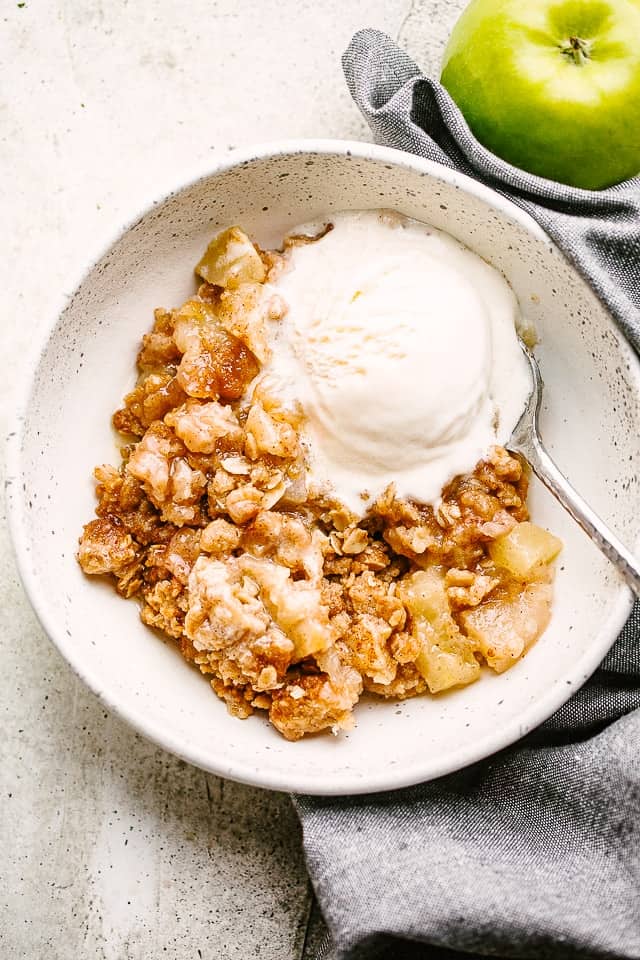 Best Apple Crumble Recipe | How to Make Apple Crumble