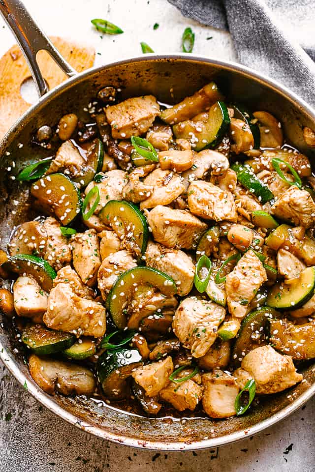 Skillet stir fry with chicken, mushrooms, and zucchini.