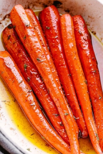 roasted carrots on a serving plate.