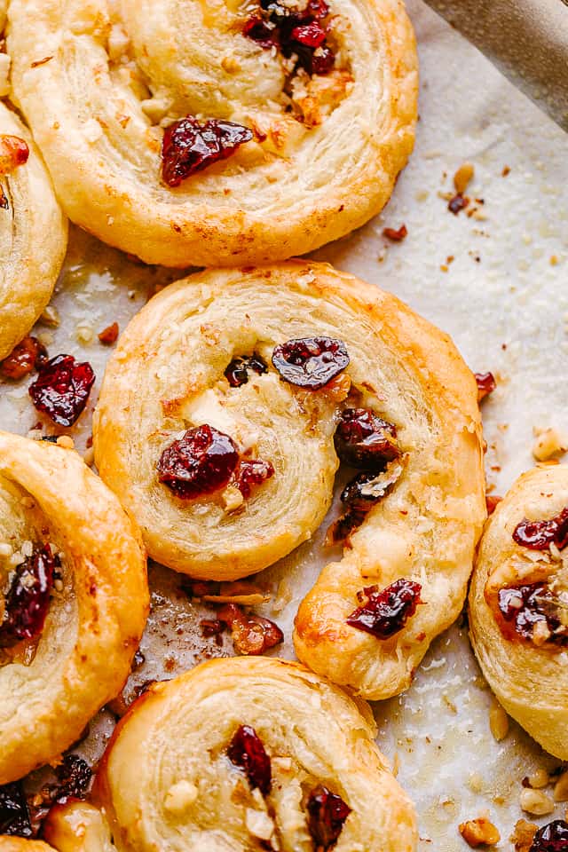 Cranberry Brie Puff Pastry Pinwheels 