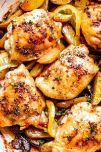 garlic butter chicken thighs baked with potatoes