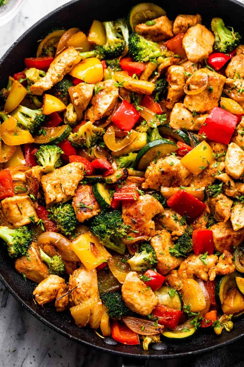 Chicken Vegetables Skillet Recipe | Diethood