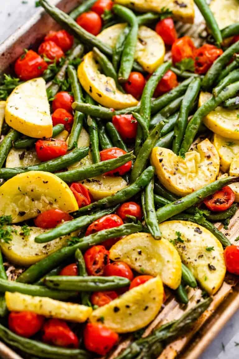 Roasted Green Beans Recipe | Diethood