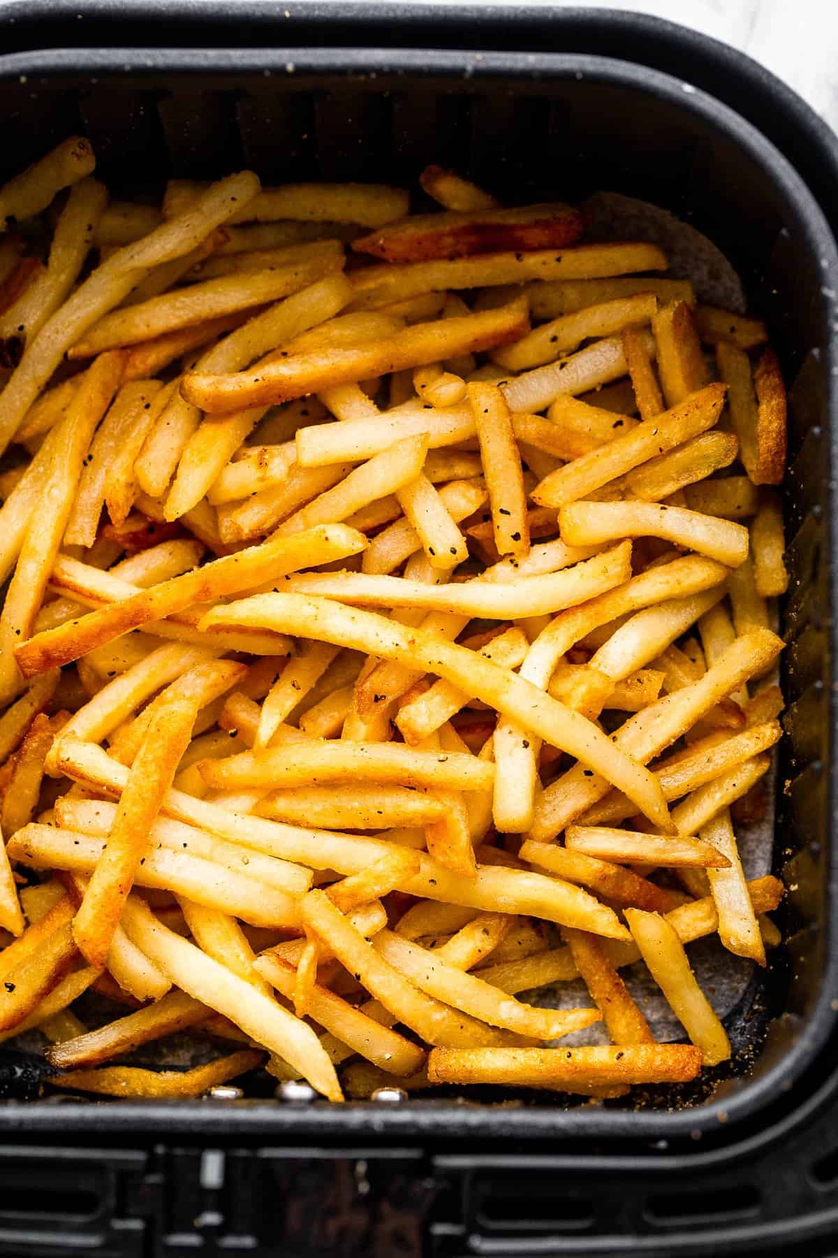 Frozen Fries in Air Fryer: Crispy and Golden!