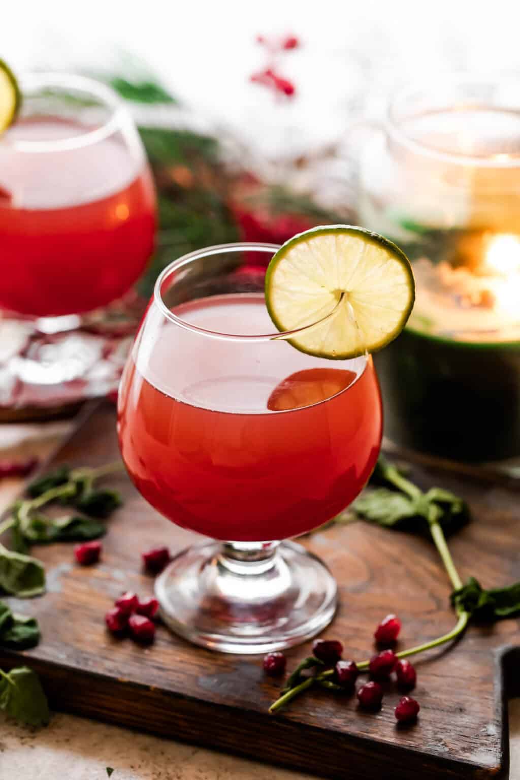 Yuletide Daisy Cocktail | Diethood