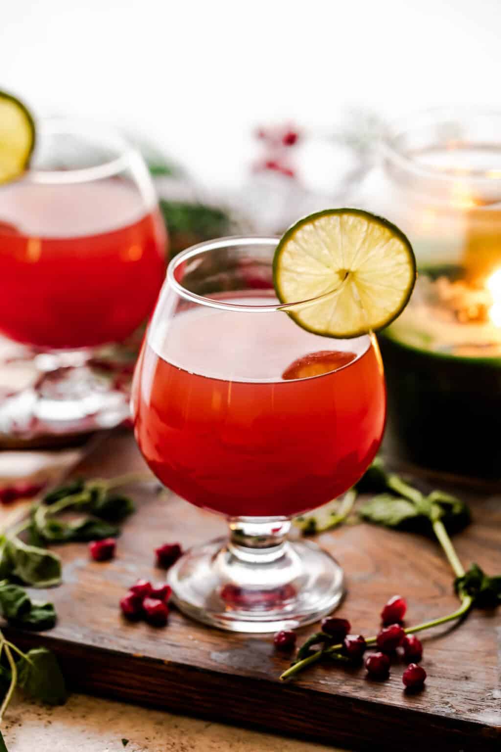 Yuletide Daisy Cocktail | Diethood