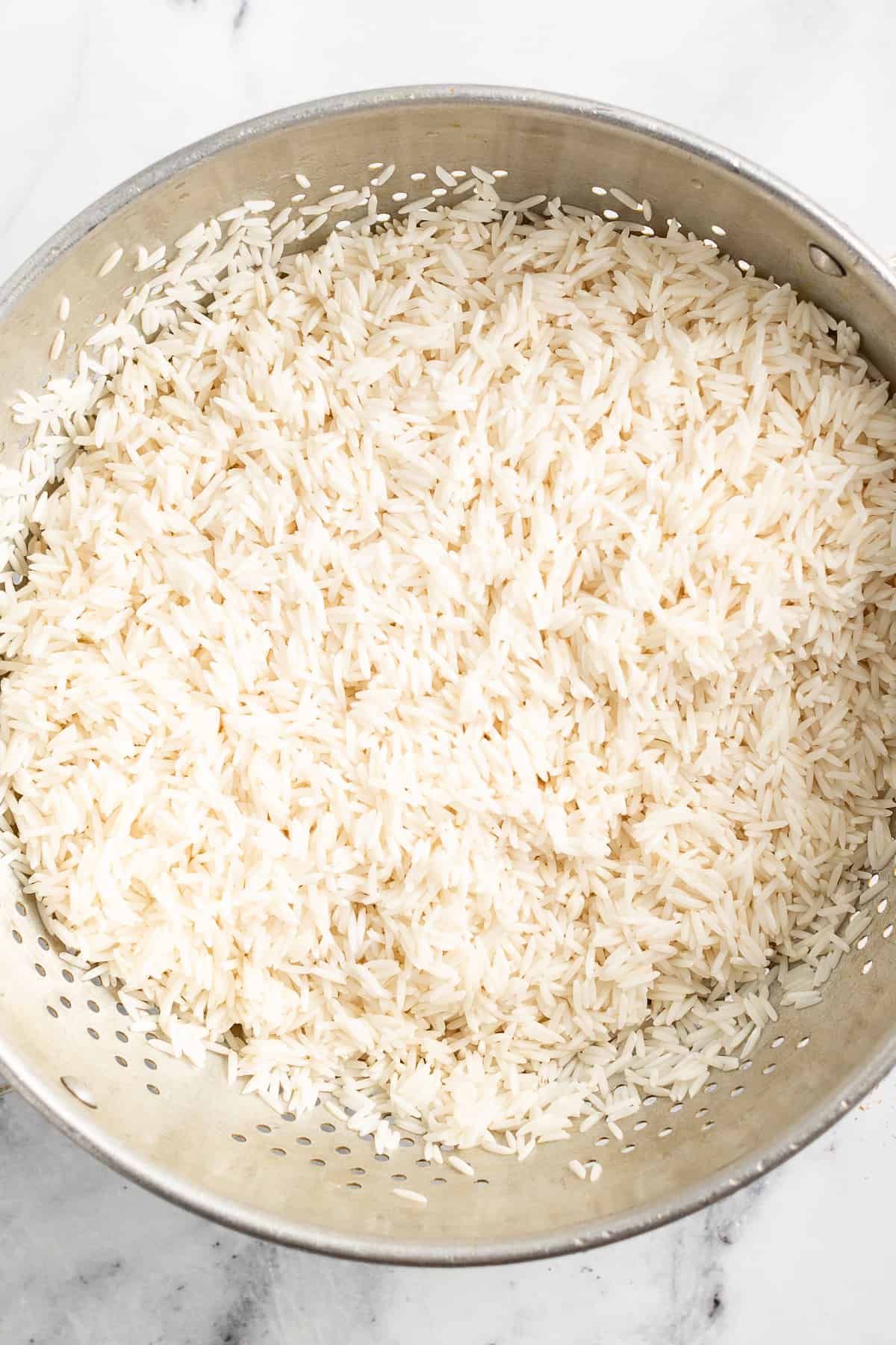 Washing the rice.