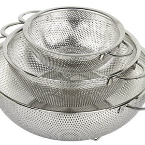 HÖLM 3-Piece Stainless Steel Mesh Micro-Perforated Strainer Colander Set (1-Quart