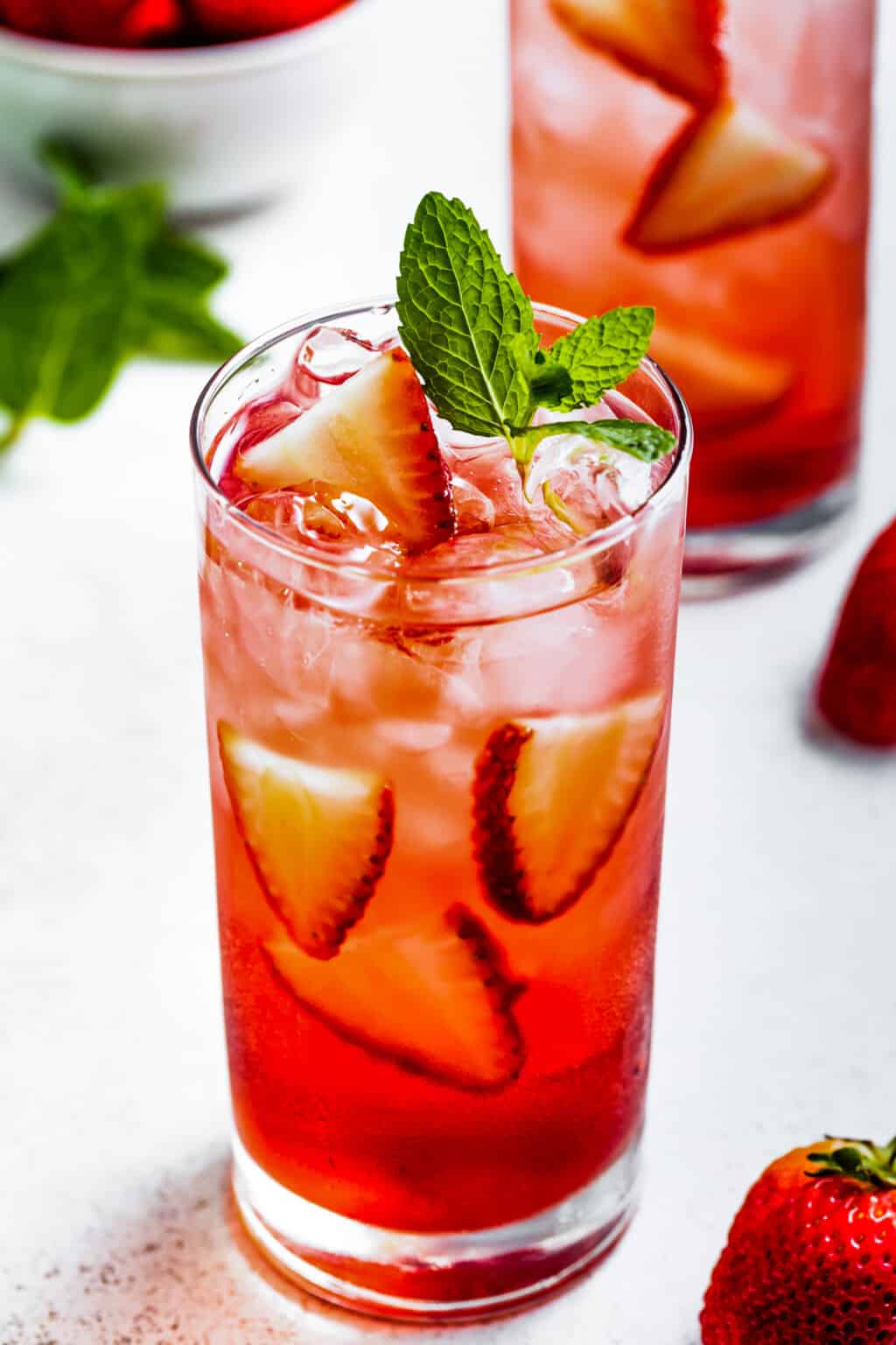 Hibiscus Iced Tea Sparkler Recipe | Diethood