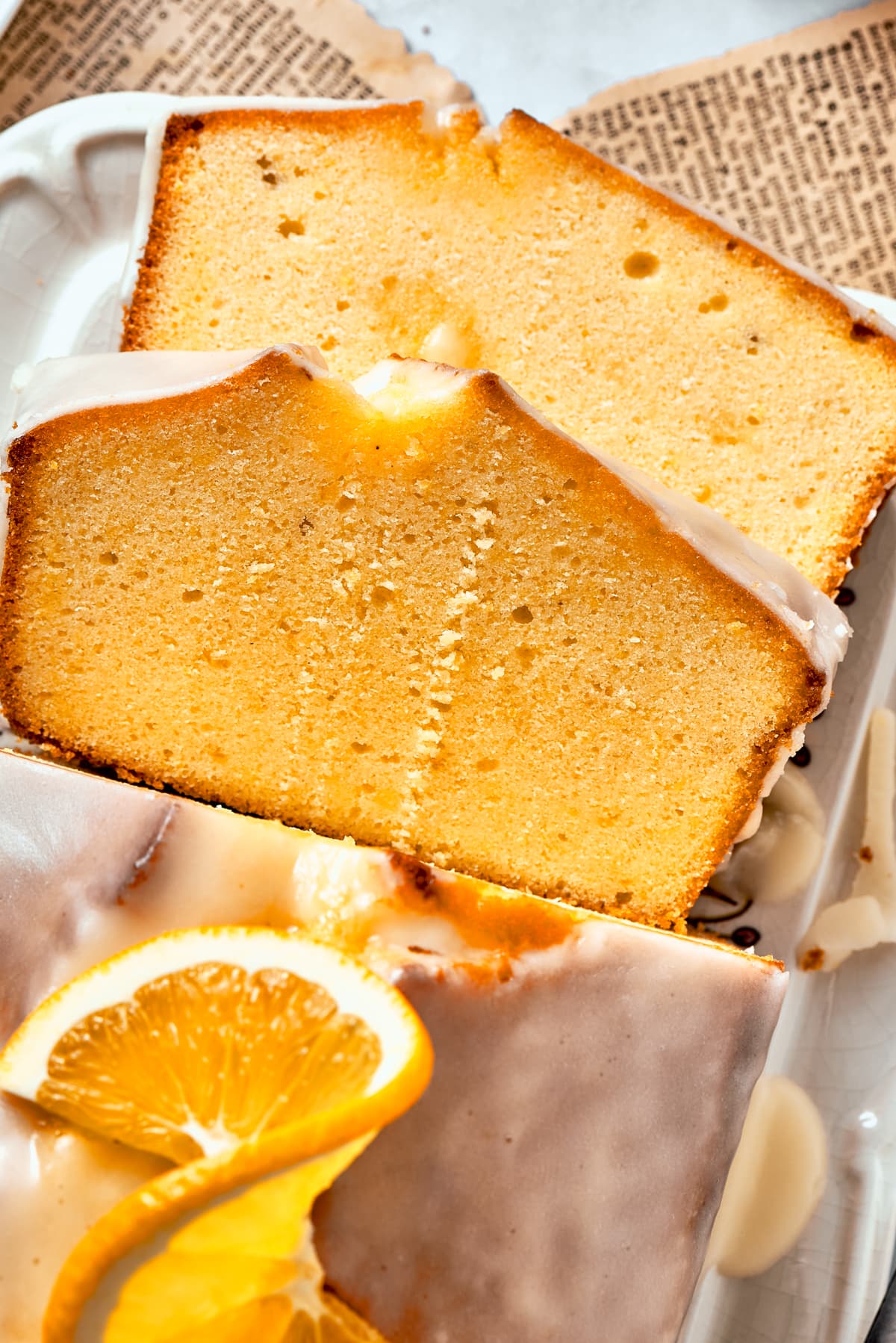 An image of two slices of cake.