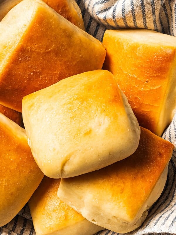 Texas Roadhouse rolls in a bowl.