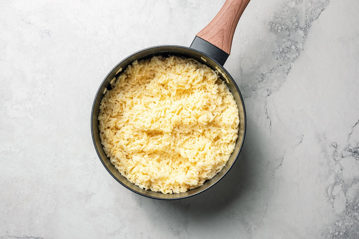 Cooked rice in a saucepan.
