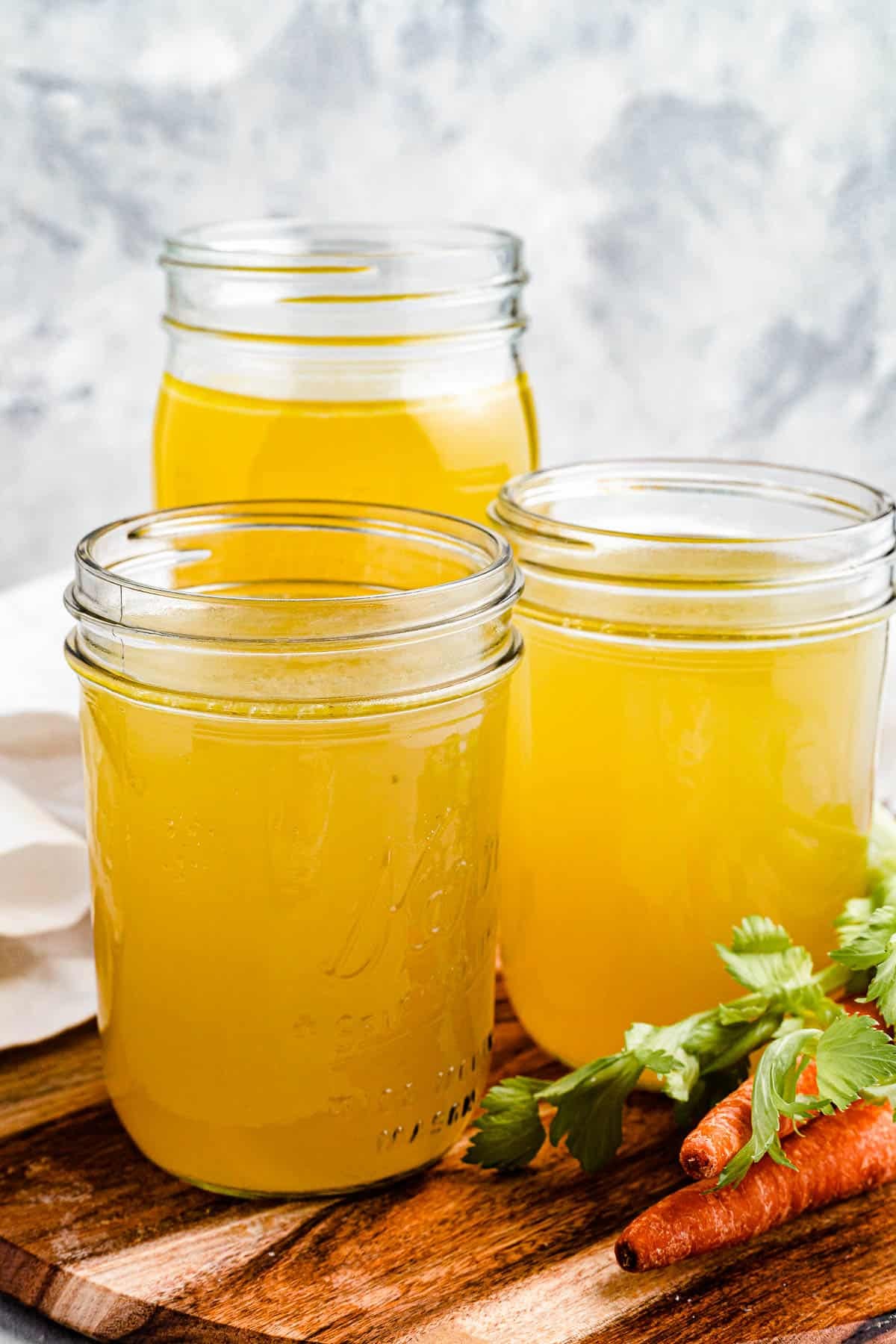 Weekly Menu Plan Homemade Chicken Broth in jars.